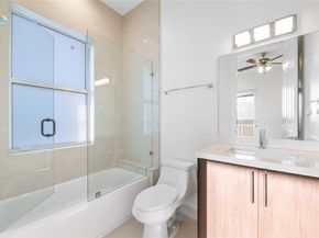 324 SW 14th Ct 324, Fort Lauderdale FL 33315