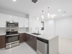 324 SW 14th Ct 324, Fort Lauderdale FL 33315