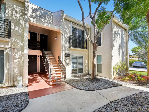 5226 NE 6th Ave H33, Fort Lauderdale FL 33334