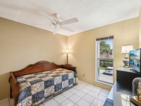 5226 NE 6th Ave H33, Fort Lauderdale FL 33334