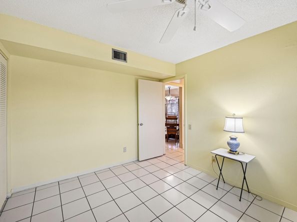 5226 NE 6th Ave H33, Fort Lauderdale FL 33334