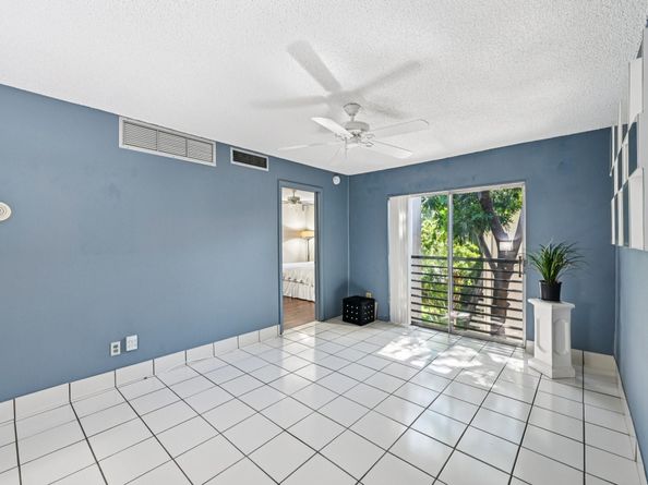 5226 NE 6th Ave H33, Fort Lauderdale FL 33334