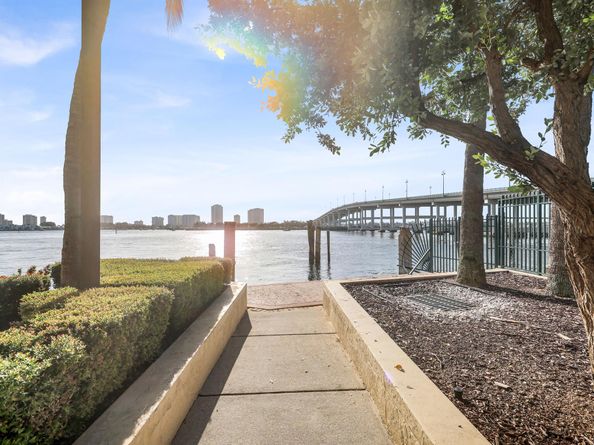 2640 Lake Shore Drive 2309, Riviera Beach FL 33404