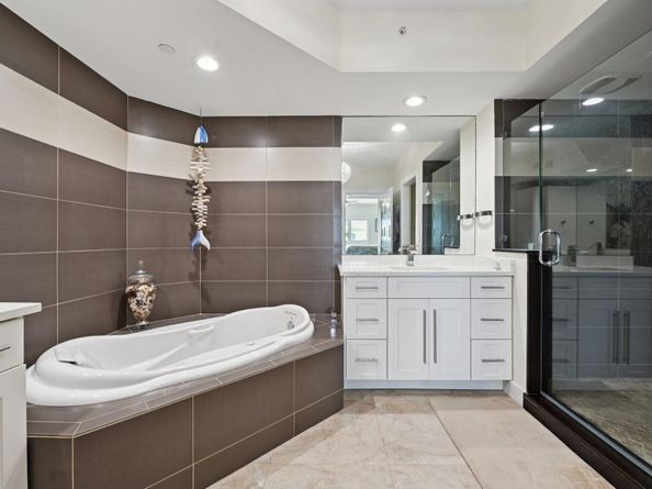 2640 Lake Shore Drive 2309, Riviera Beach FL 33404