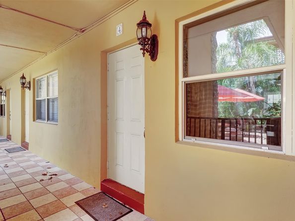 744 NE 14th Ave 4, Fort Lauderdale FL 33304