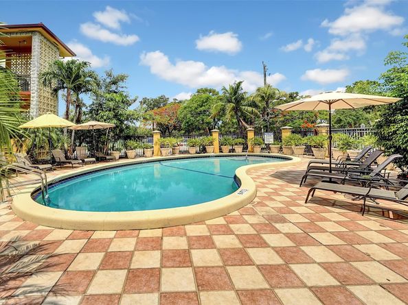 744 NE 14th Ave 4, Fort Lauderdale FL 33304