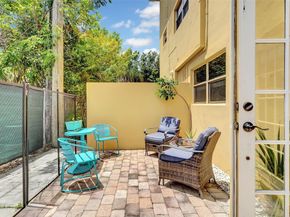 744 NE 14th Ave 4, Fort Lauderdale FL 33304