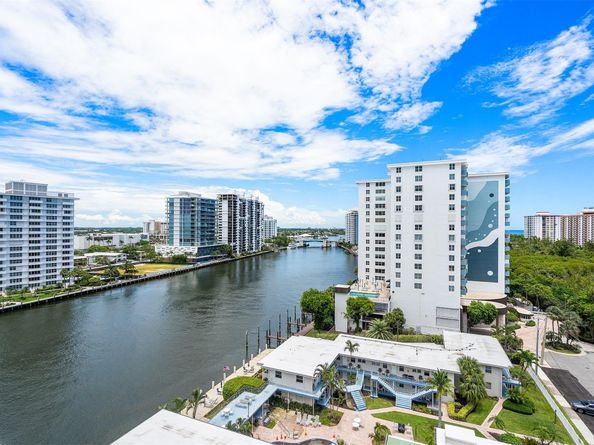 715 Bayshore Dr 1004, Fort Lauderdale FL 33304
