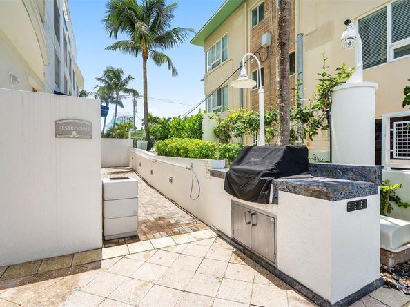 715 Bayshore Dr 1004, Fort Lauderdale FL 33304