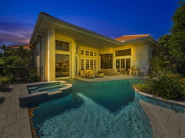 66 St James Drive, Palm Beach Gardens FL 33418