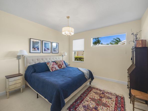 66 St James Drive, Palm Beach Gardens FL 33418