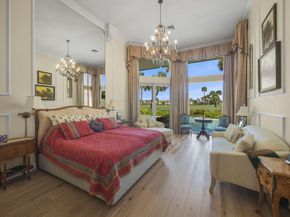 66 St James Drive, Palm Beach Gardens FL 33418