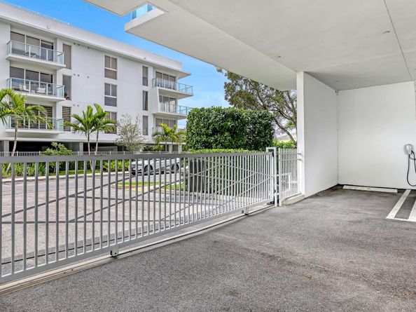 1 S Palmway 204, Lake Worth Beach FL 33460