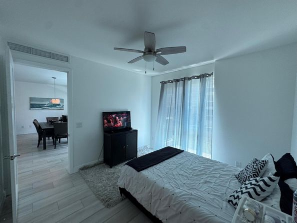 1 S Palmway 204, Lake Worth Beach FL 33460