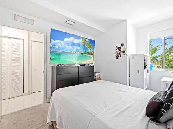 2651 NE 212th TER 201, Aventura FL 33180