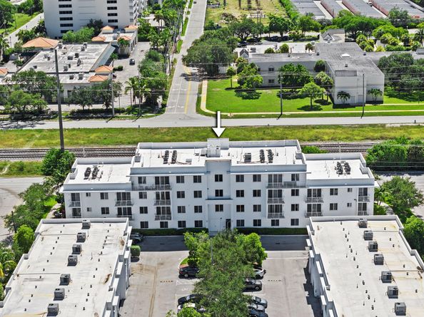 2651 NE 212th TER 201, Aventura FL 33180