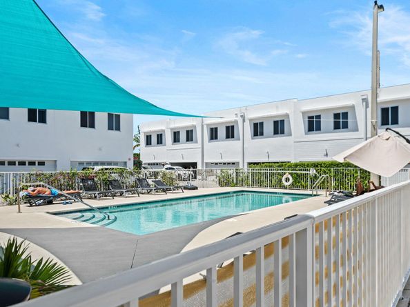 2651 NE 212th TER 201, Aventura FL 33180