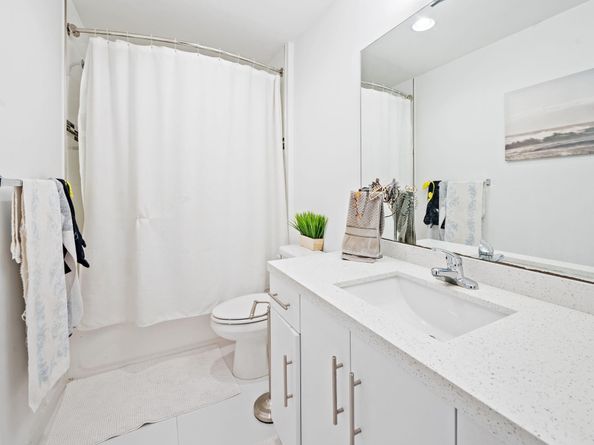 2651 NE 212th TER 201, Aventura FL 33180