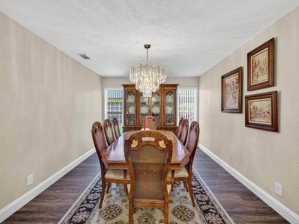 1733 NW 92 Way, Coral Springs FL 33071