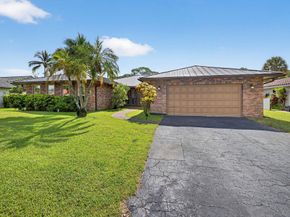 1733 NW 92 Way, Coral Springs FL 33071