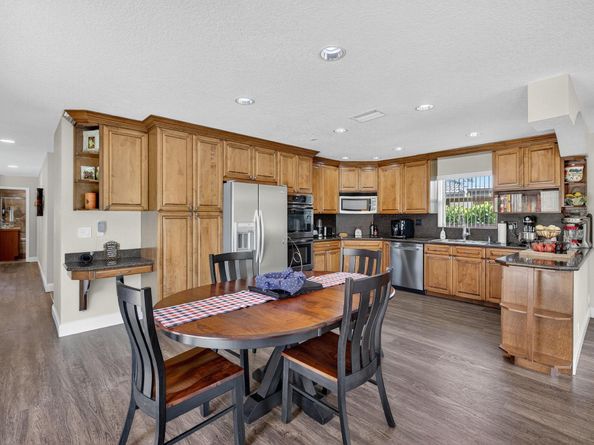 1733 NW 92 Way, Coral Springs FL 33071
