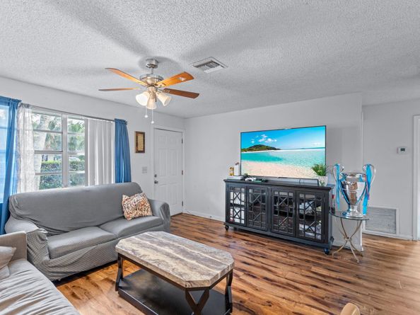 4861 Orlando Avenue, West Palm Beach FL 33417