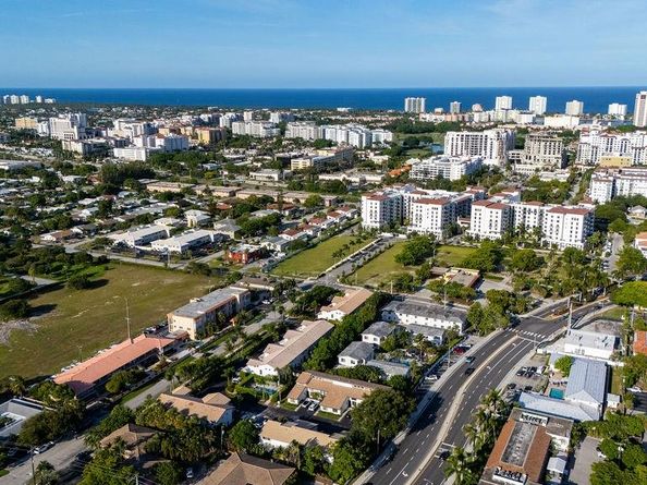 331 SW 8th St 1CE, Boca Raton FL 33432