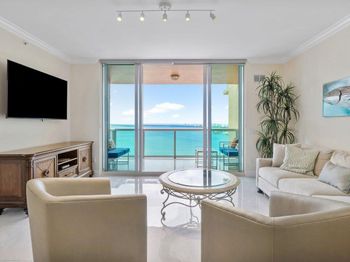 2650 Lake Shore Drive