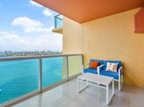 2650 Lake Shore Drive 2202, Riviera Beach FL 33404