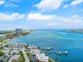 2650 Lake Shore Drive 2202, Riviera Beach FL 33404