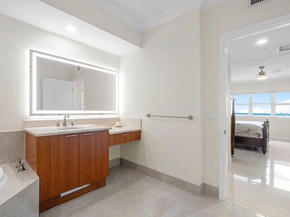 2650 Lake Shore Drive 2202, Riviera Beach FL 33404