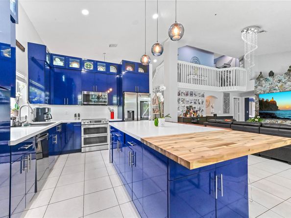 225 Park Road N, Royal Palm Beach FL 33411