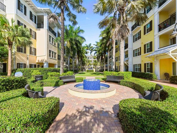 217 N Latitude Circle, Delray Beach FL 33483