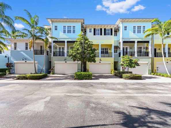 217 N Latitude Circle, Delray Beach FL 33483