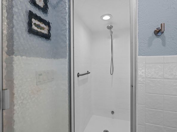 5100 Yellow Pine Ln, Tamarac FL 33319