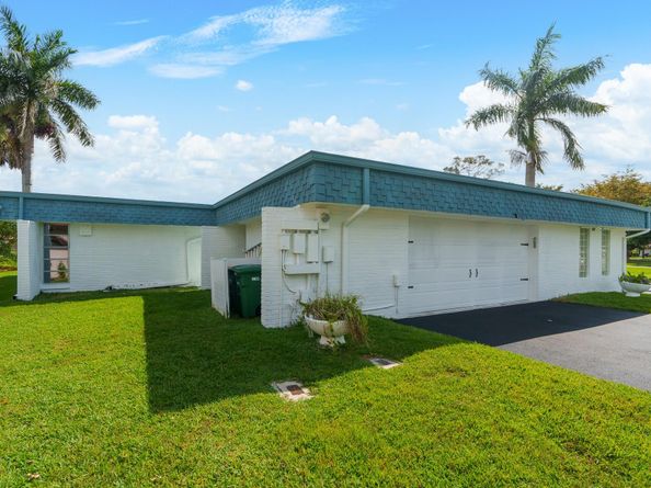 5100 Yellow Pine Ln, Tamarac FL 33319