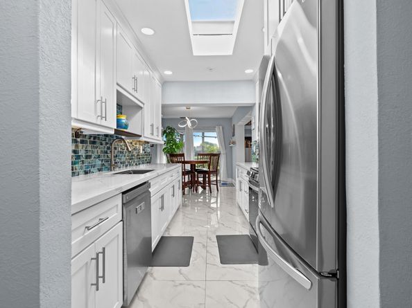 5100 Yellow Pine Ln, Tamarac FL 33319