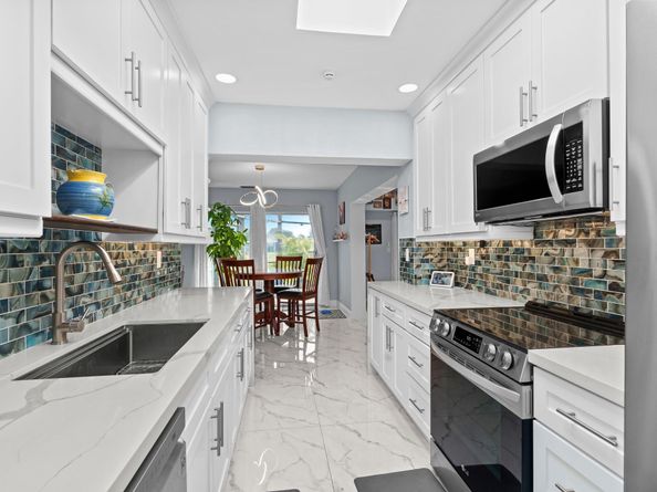 5100 Yellow Pine Ln, Tamarac FL 33319