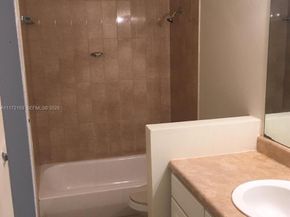 5962 NW 29th Place 112, Sunrise FL 33313