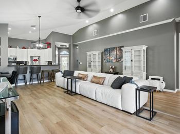 8402 Staniel Cay