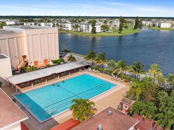 151 Fanshaw D, Boca Raton FL 33434