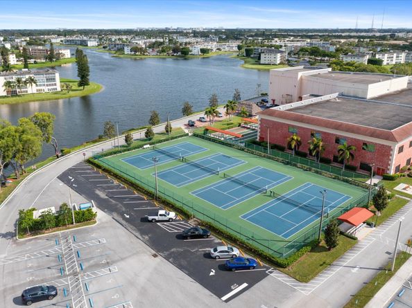 151 Fanshaw D, Boca Raton FL 33434
