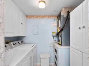 336 Pine Ridge Circle B1, Greenacres FL 33463