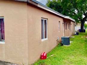 2229-31 Farragut St, Hollywood FL 33020