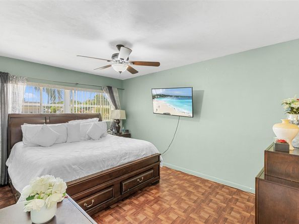 3811 NW 28th St, Lauderdale Lakes FL 33311