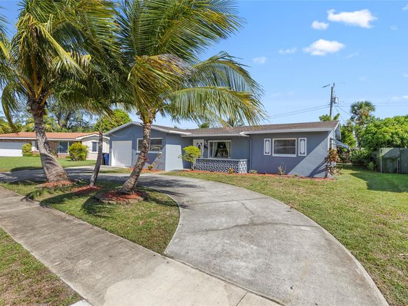 3811 NW 28th St, Lauderdale Lakes FL 33311