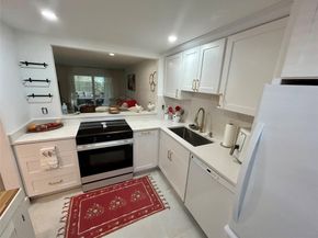 3060 Holiday Springs Boulevard 102, Margate FL 33063