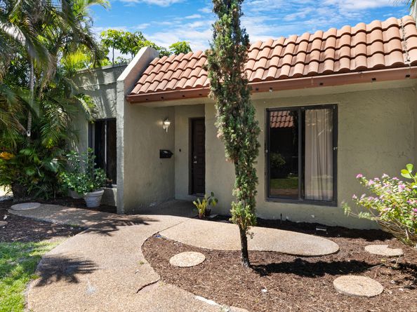 153 SE 7th Street G1, Deerfield Beach FL 33441