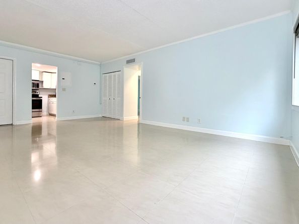 251 SE 6th Avenue 7, Pompano Beach FL 33060