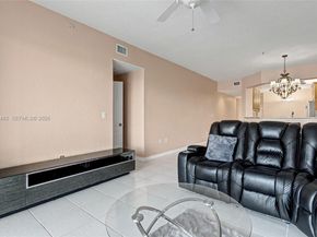 7727 Southampton Terrace 311, Tamarac FL 33321